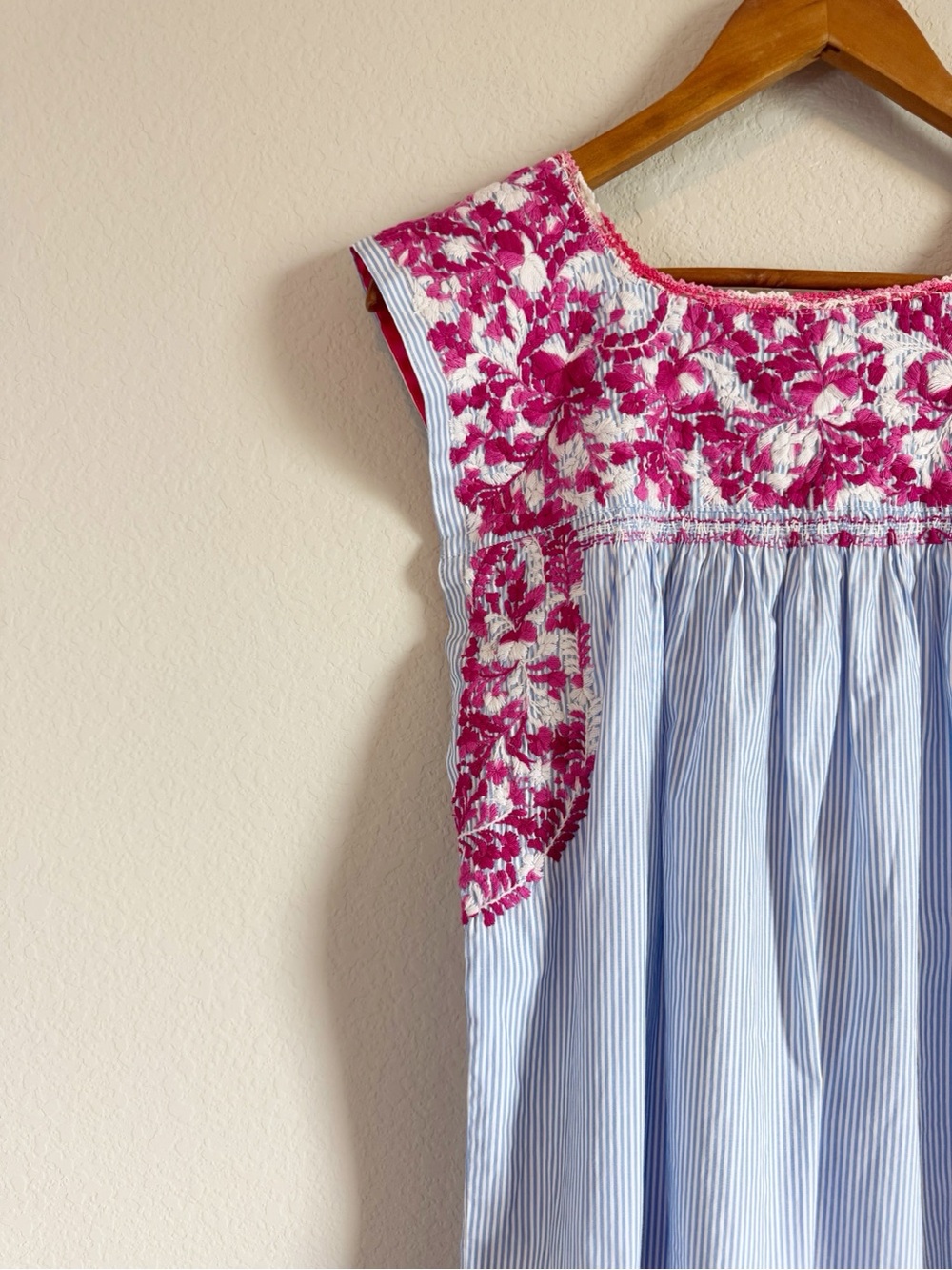 Mi Golondrina Blue Striped Pink Floral Embroidered Tunic Top Size Small - Picture 6 of 8